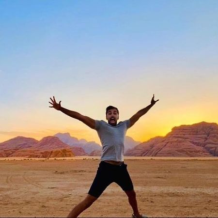 Saleem With Jeep Tour Apartment Wadi Rum Exterior foto