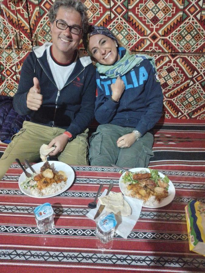 Saleem With Jeep Tour Apartment Wadi Rum Exterior foto