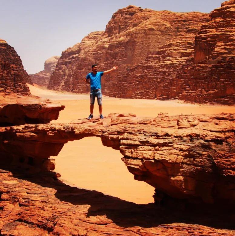 Saleem With Jeep Tour Apartment Wadi Rum Exterior foto